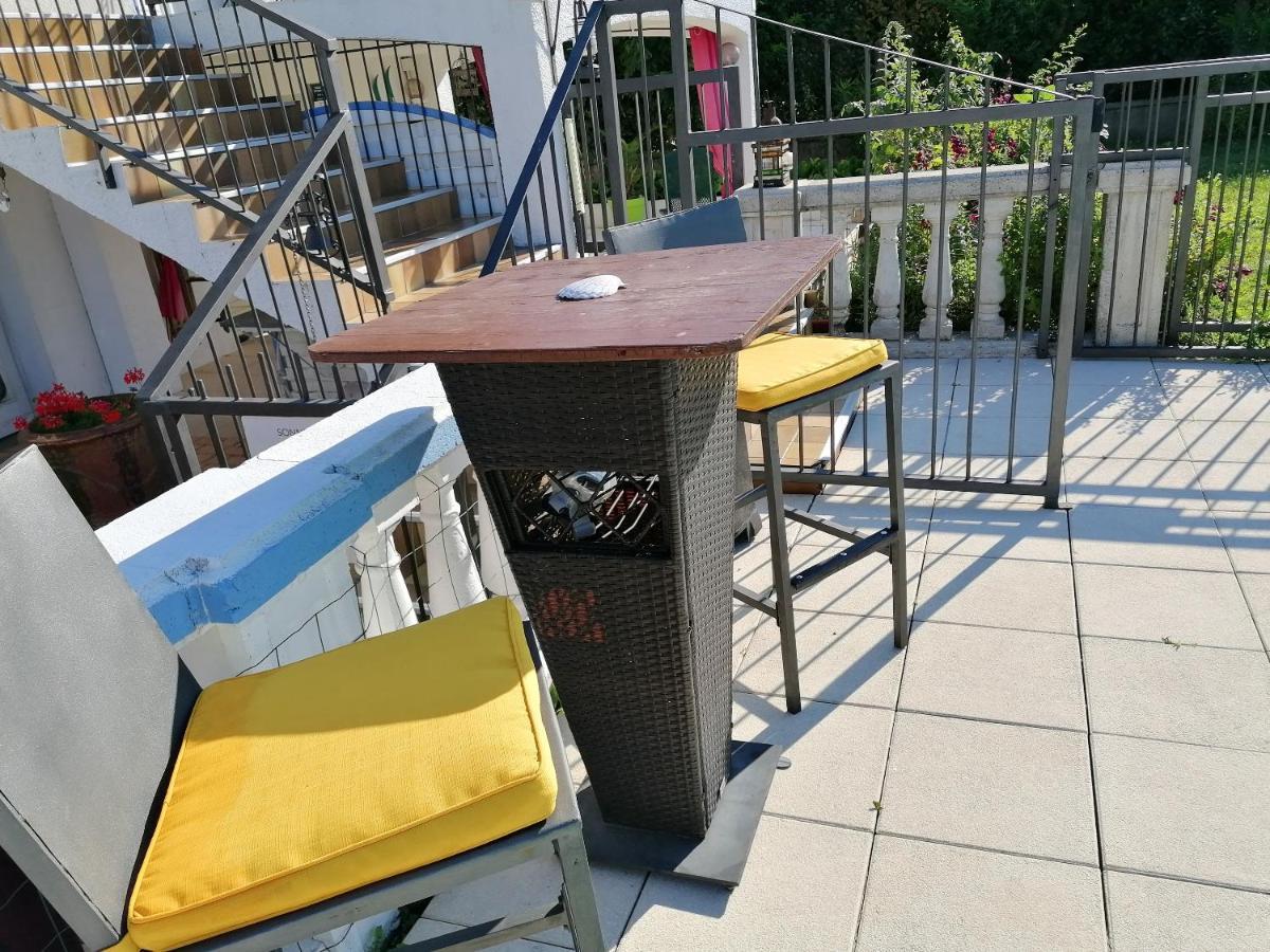 Appartement Lumineux A Voreppe Avec Piscine Exteriör bild