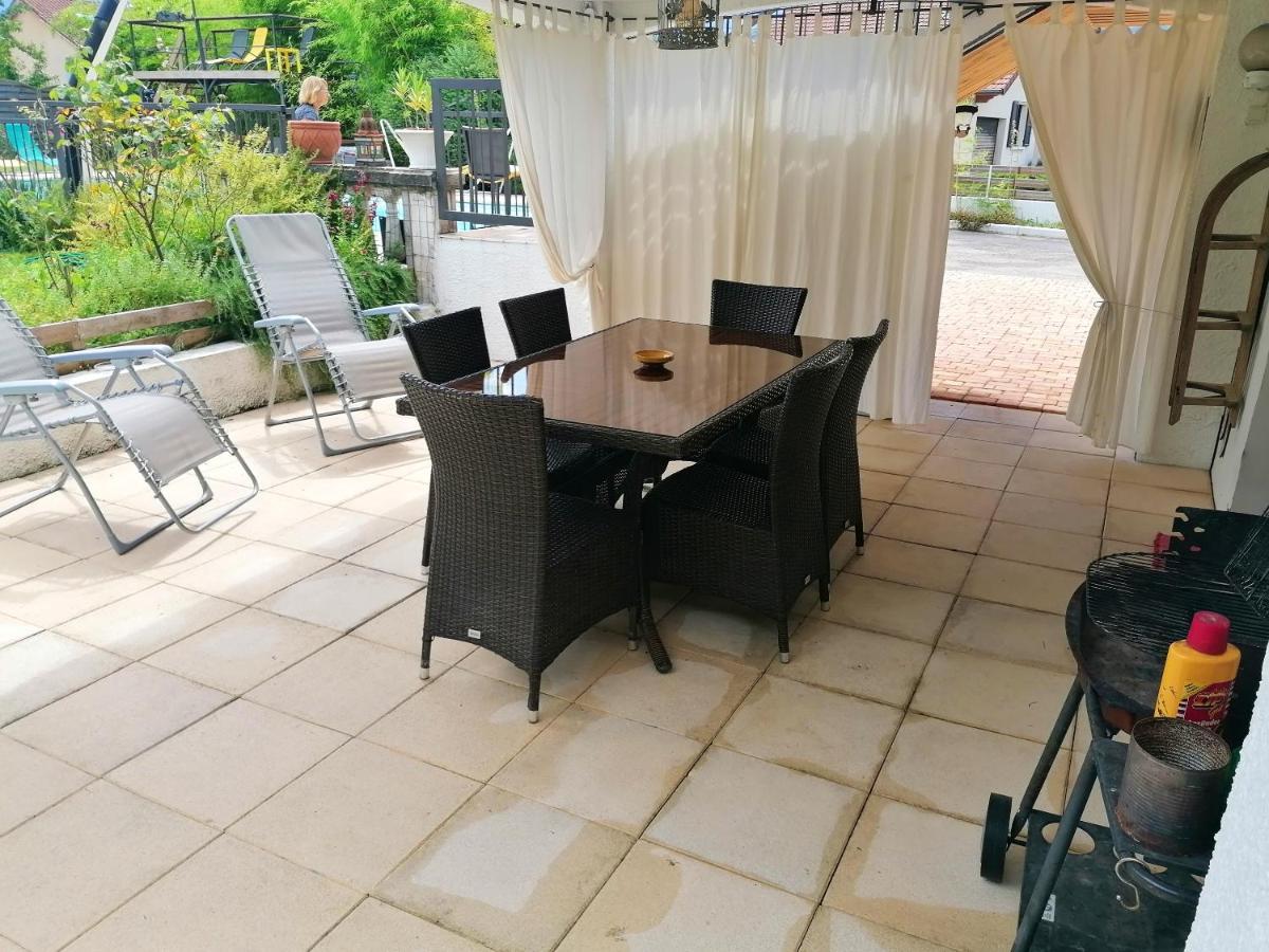 Appartement Lumineux A Voreppe Avec Piscine Exteriör bild